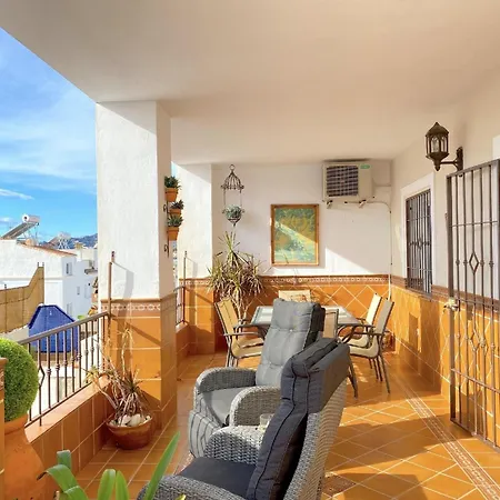 Mit Privatpool Fuer 10 Personen Ca 240 Qm In Nerja, Andalusien Costa Del Sol Nerja